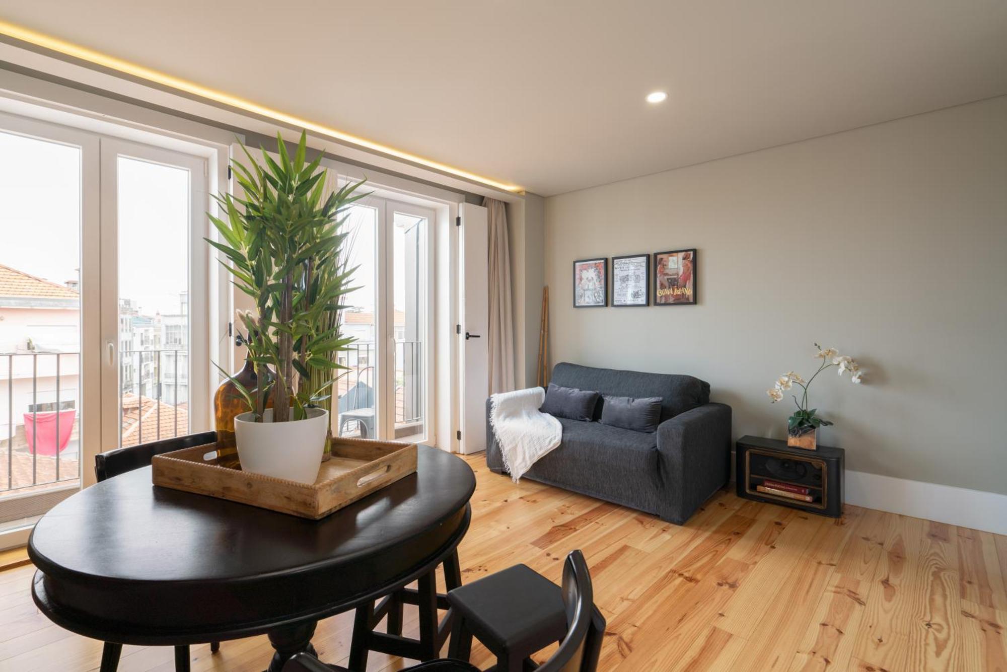Appartamento Host Wise - Modern Design Duplex W Balcony Oporto