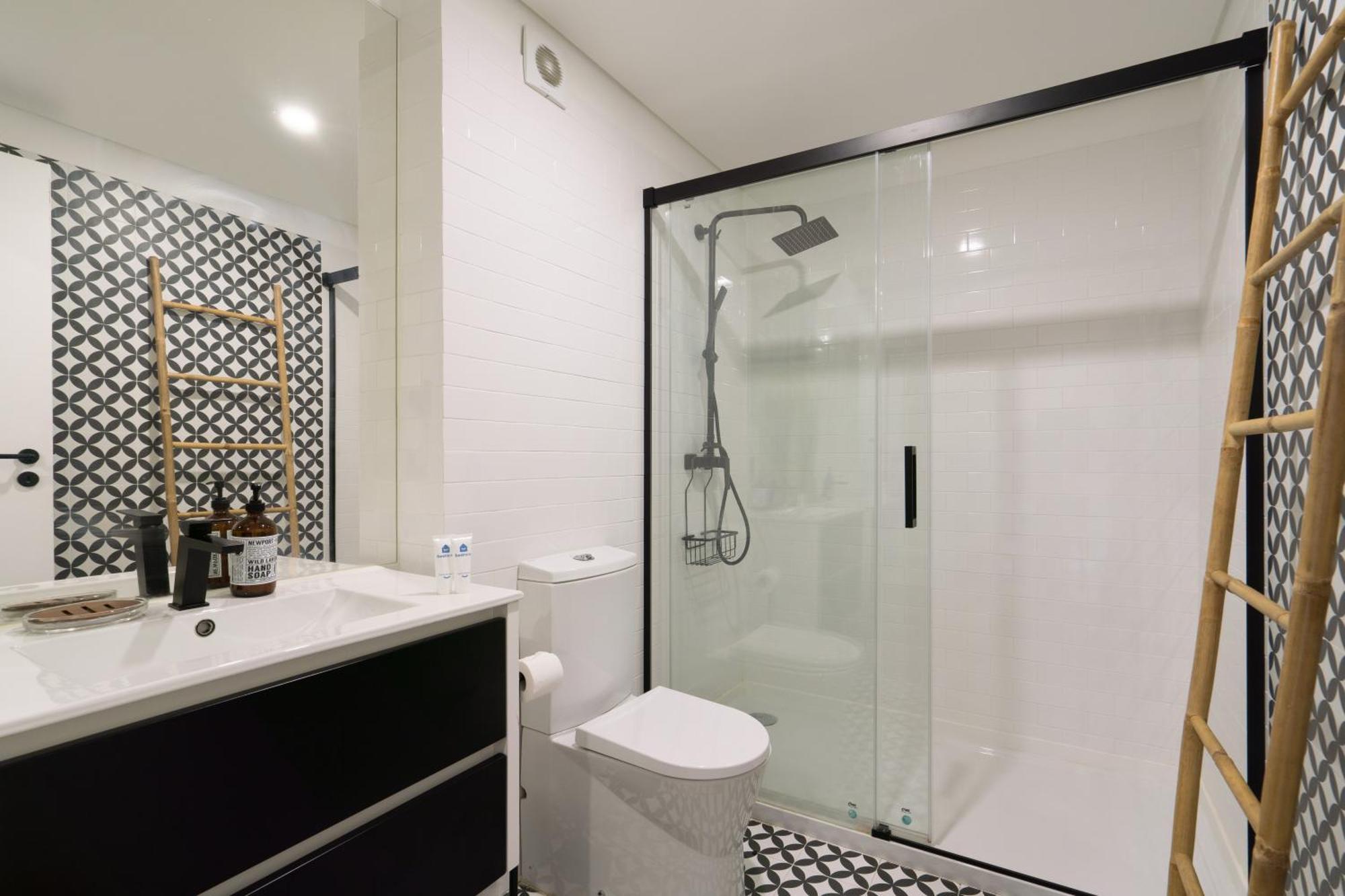 Host Wise - Modern Design Duplex W Balcony Oporto