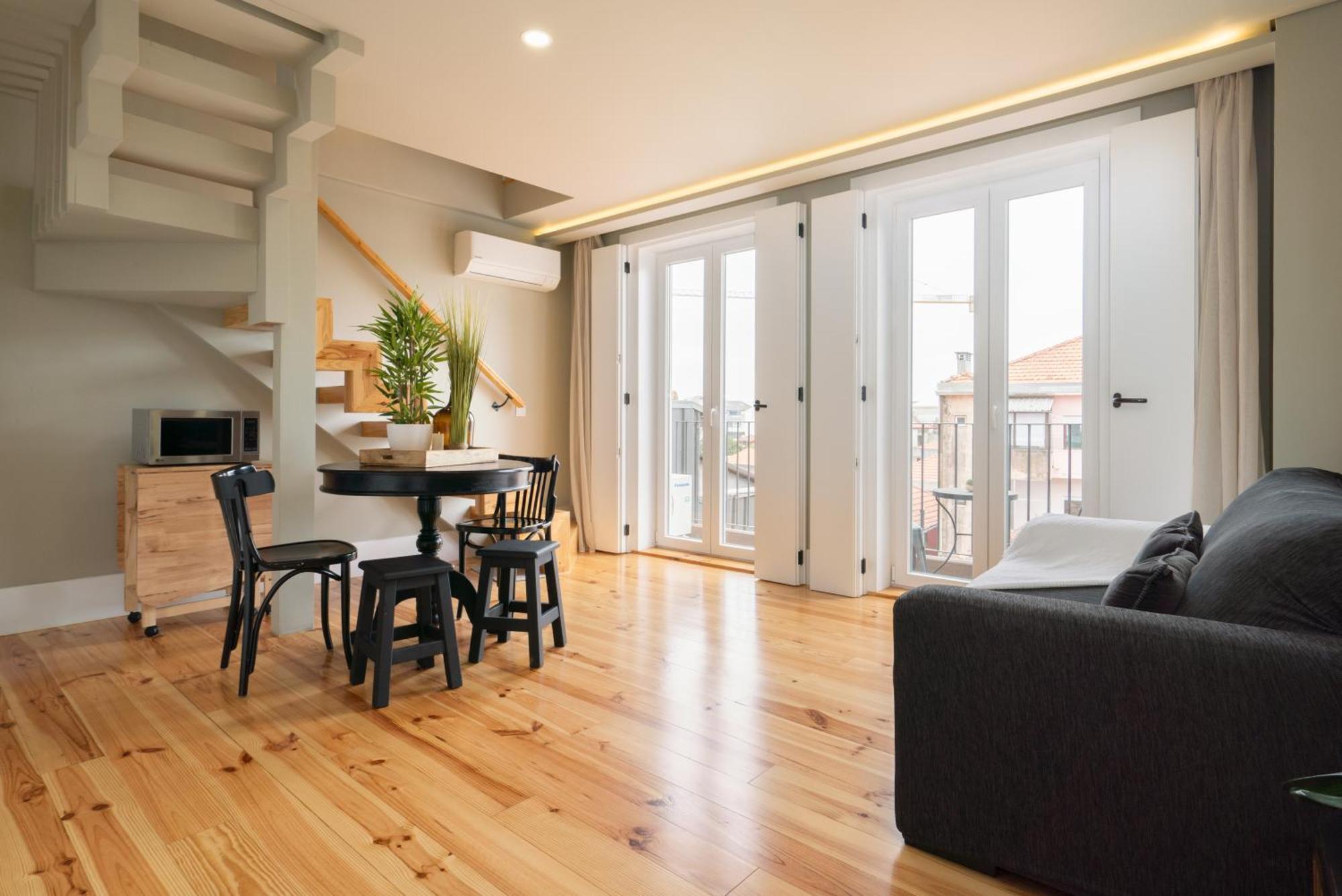Host Wise - Modern Design Duplex W Balcony Oporto